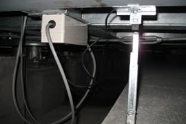 ステップ6 免震モニター装置